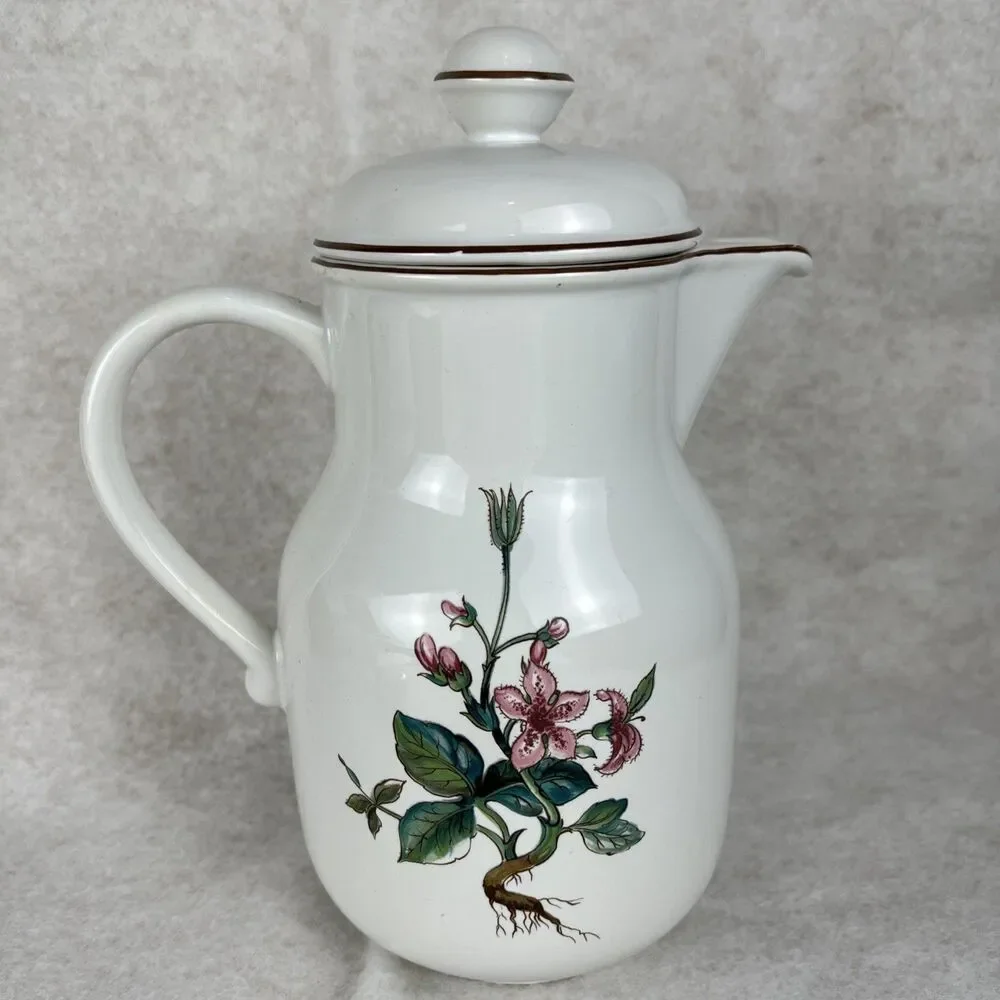 VTG Villeroy & Boch Botanica Tea Pot Pitcher Floral Porcelain 9 1/2” Depuis 1748